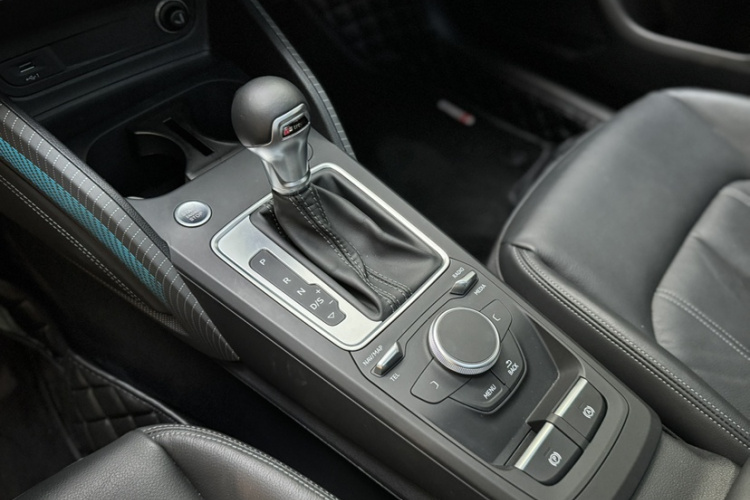 Q2L 2022 car image #20