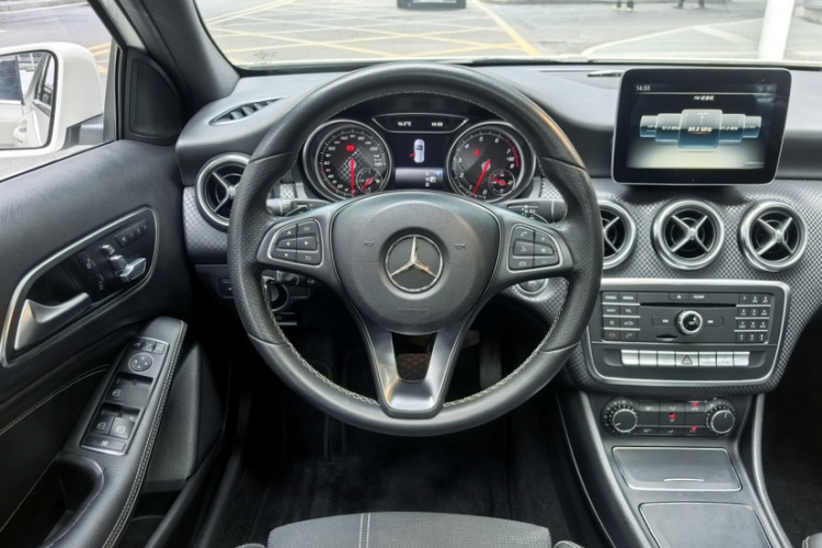 Mercedes-Benz A Class (Imported) 2017 #20 Mercedes-Benz A Class (Imported) 2017 car image #20