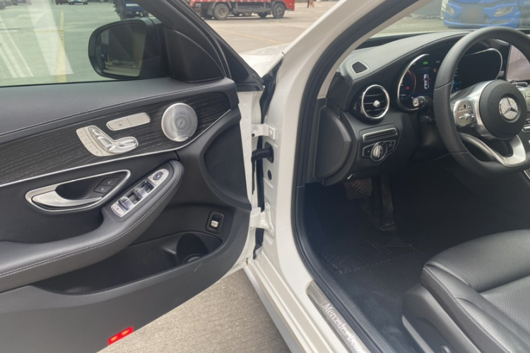 Mercedes-Benz C Class 2021 car image #20