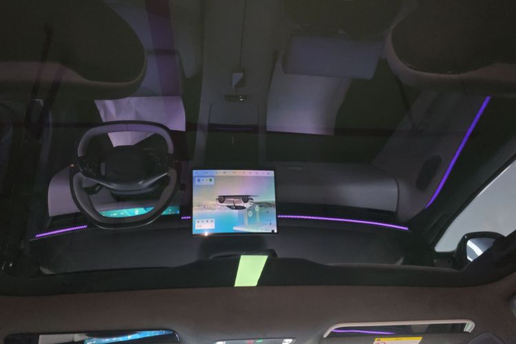 Lynk & Co 2024 car image #20