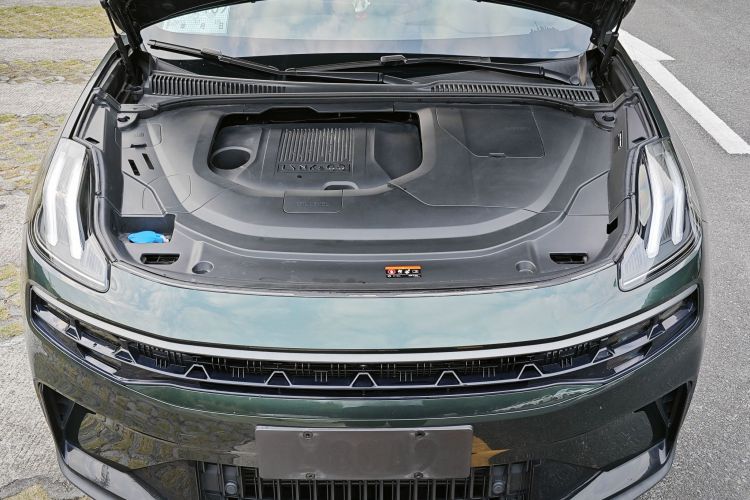 Lynk & Co 06 2023 car image #20