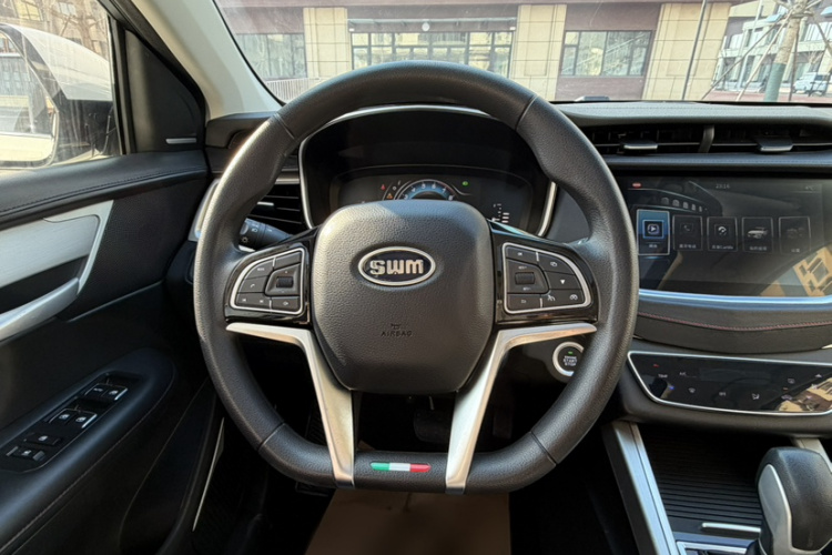 SWM 2020 car image #20