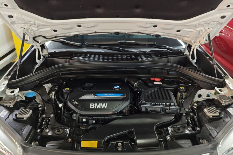 BMW X1 New Energy 2019 immagine di auto #20