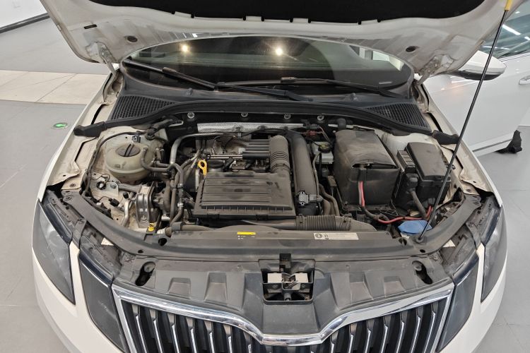 Skoda Octavia 2018 #20 Skoda Octavia 2018 car image #20