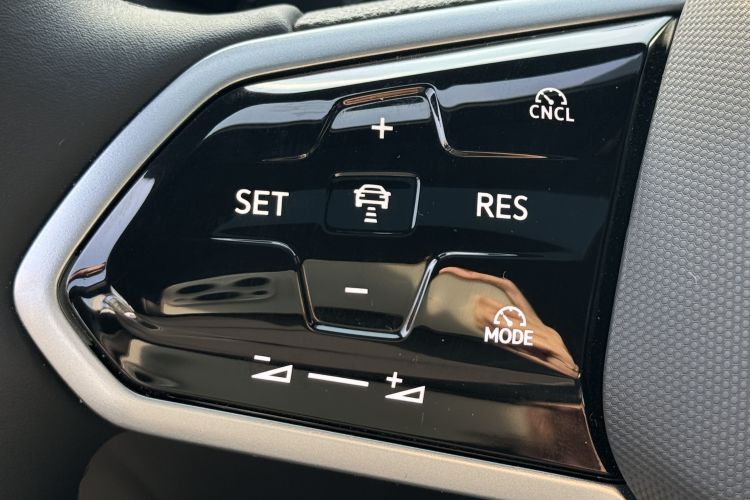 Volkswagen ID.4 X 2024 #20 Volkswagen ID.4 X 2024 car image #20