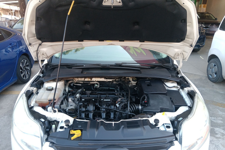 Ford Focus 2015 #20 Ford Focus 2015 car image #20