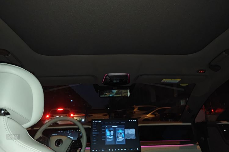 Denza Z9GT 2024 car image #20