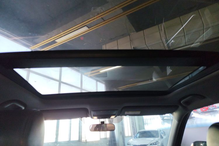 Honda UR-V 2017 #20 Honda UR-V 2017 immagine di auto #20