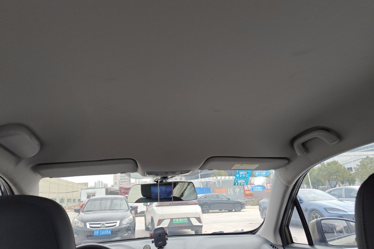 Changan CS15 2017 صورة سيارة #20