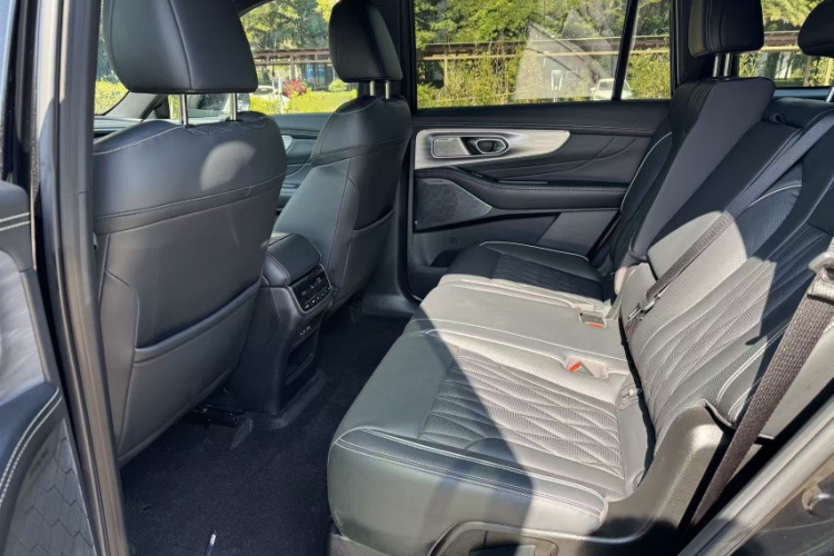 GAC Trumpchi GS8 2024 immagine di auto #20