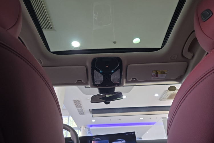 BMW i3 2024 car image #20