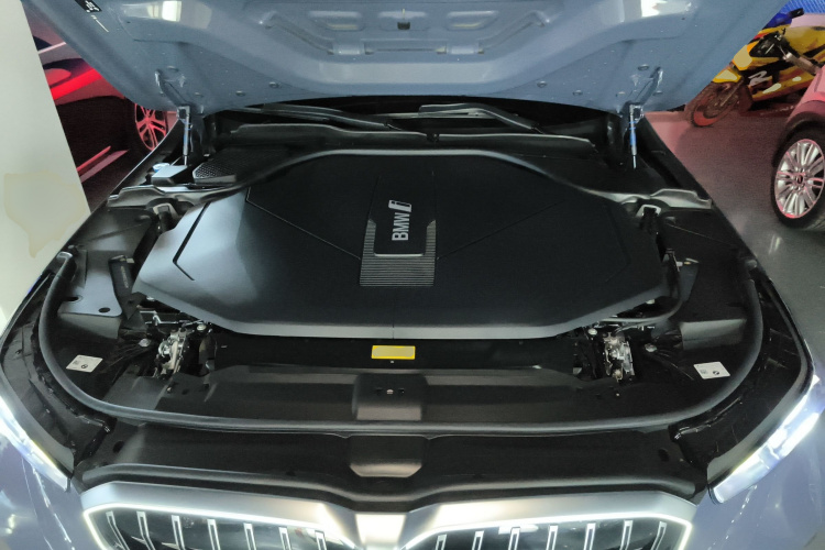 BMW i5 2025 #20 BMW i5 2025 car image #20