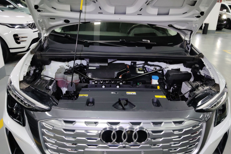 Audi Q5 e-tron 2023 #20 Audi Q5 e-tron 2023 immagine di auto #20