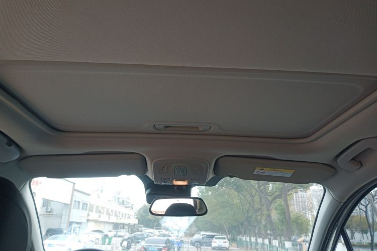 Citroen C4L 2017 car image #20