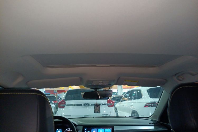Roewe i5 2021 #20 Roewe i5 2021 car image #20