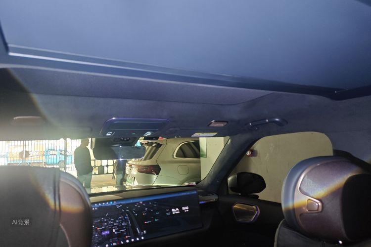 Lynk & Co 900 2025 car image #20