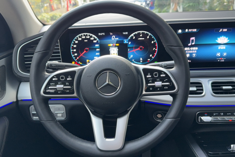 Mercedes-Benz GLE Coupe 2021 car image #20