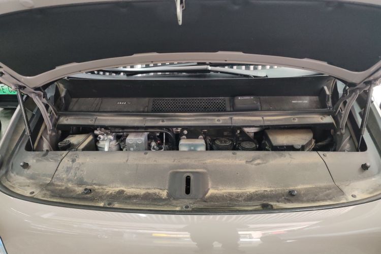 理想汽车 理想MEGA 2025 汽车图片 #20