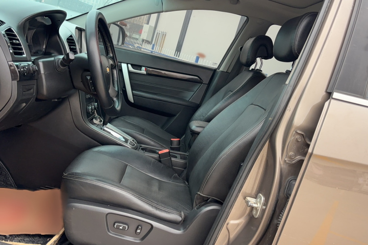 Chevrolet Captiva 2017 image de voiture #20