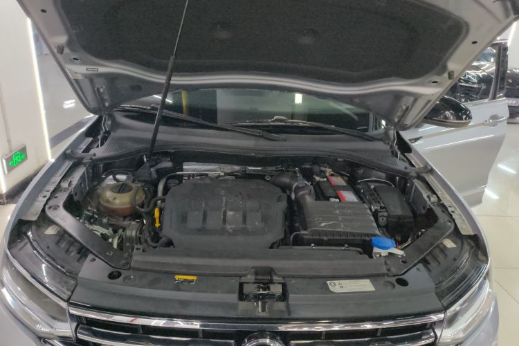 Volkswagen Tiguan X 2021 صورة سيارة #20