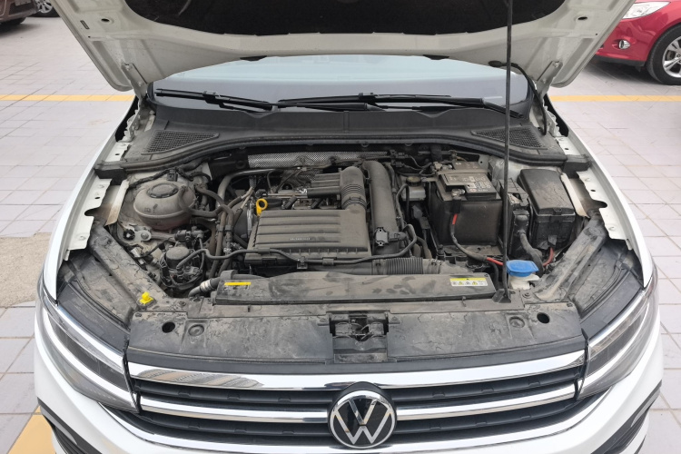 Volkswagen Bora 2023 car image #20