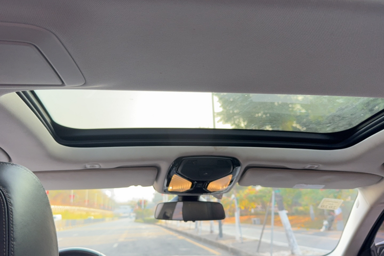 BMW 5 Series New Energy 2018 car image #20