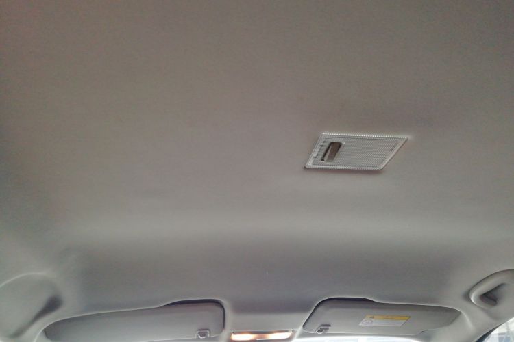 Chevrolet Tracker 2015 immagine di auto #20