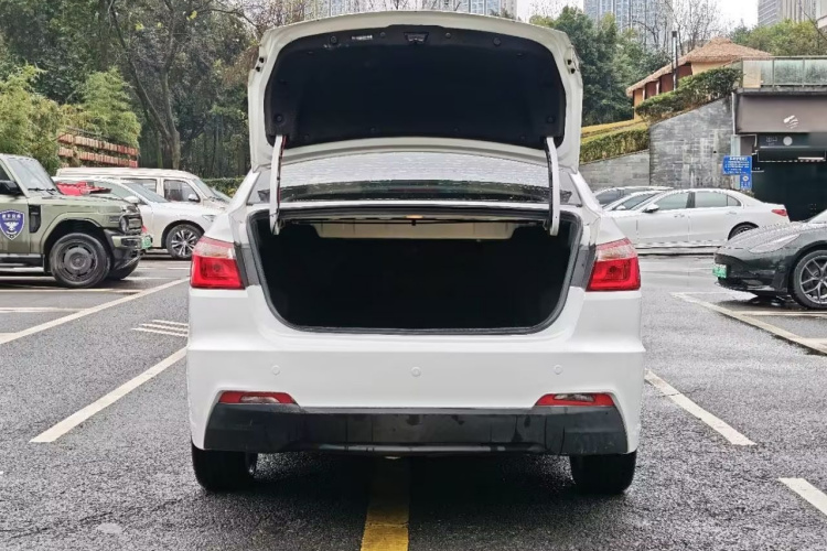 Changan Alsvin V7 2016 car image #20
