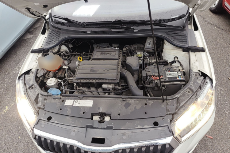 Skoda Rapid Spaceback 2021 car image #20