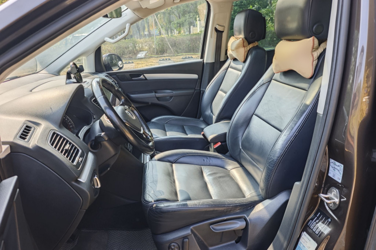 Volkswagen Sharan 2017 #20 Volkswagen Sharan 2017 car image #20