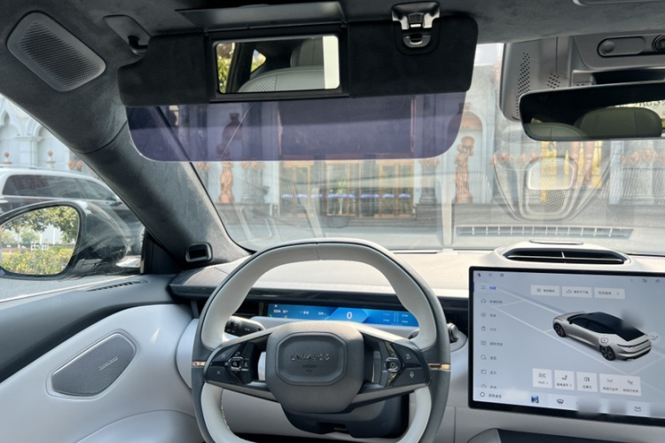 Lynk & Co 2025 car image #20