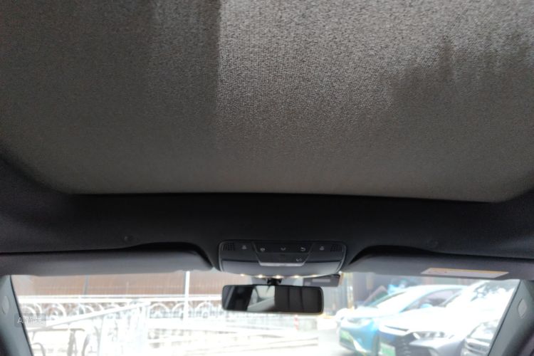 Mercedes-Benz GLC Class 2021 immagine di auto #20