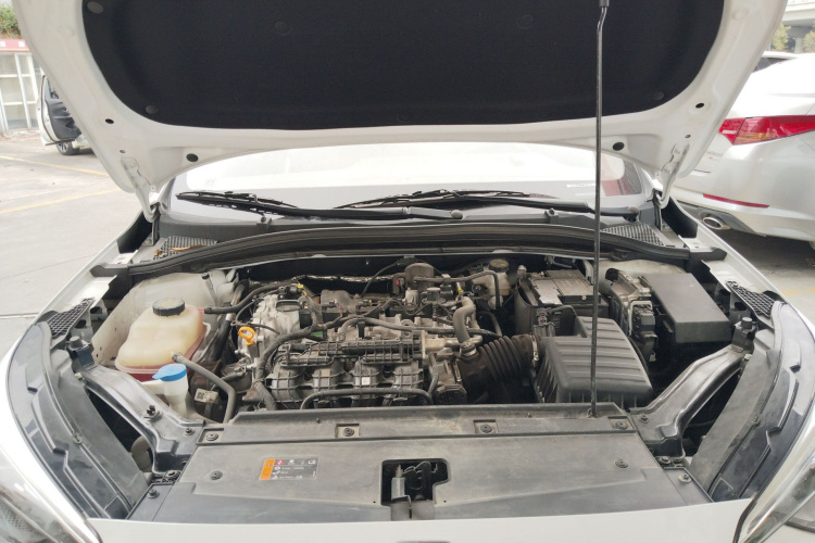 Roewe i5 2024 #20 Roewe i5 2024 car image #20