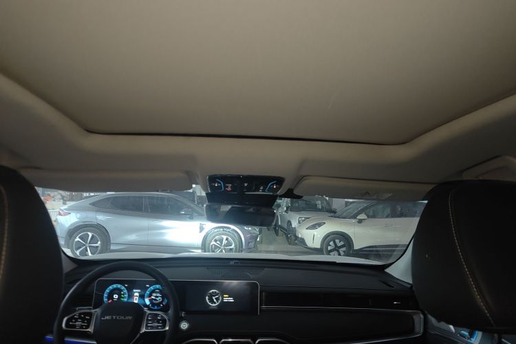 X70 PLUS 2022 car image #20