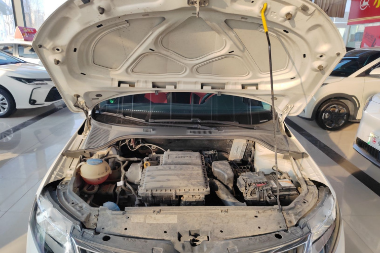 Skoda Rapid 2019 car image #20