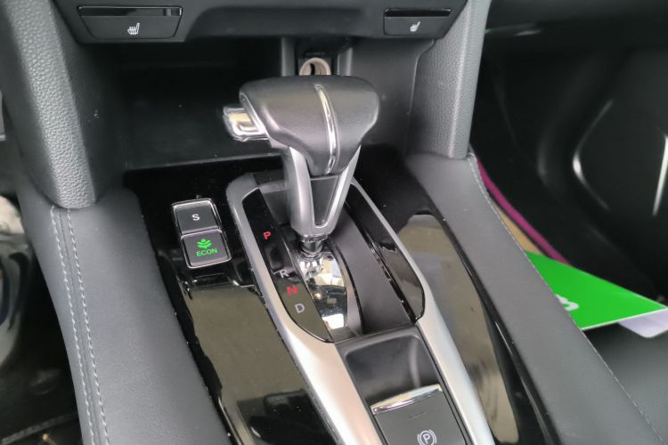 Honda UR-V 2018 #20 Honda UR-V 2018 car image #20