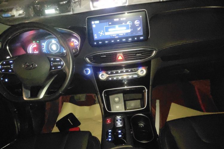 Hyundai Santa Fe 2022 car image #20