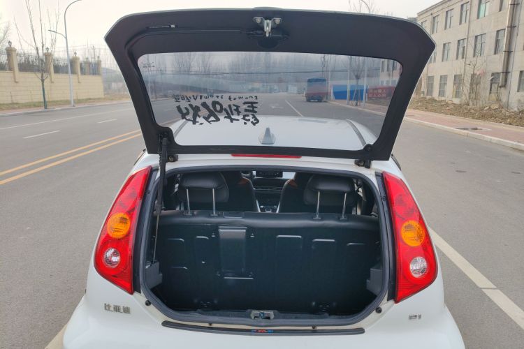 BYD e1 2020 car image #20