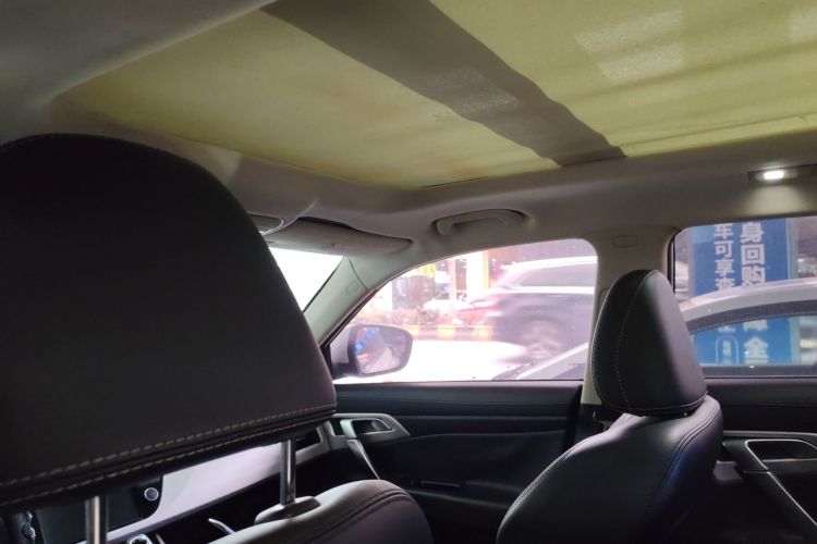 GEELY Boyue 2018 immagine di auto #20