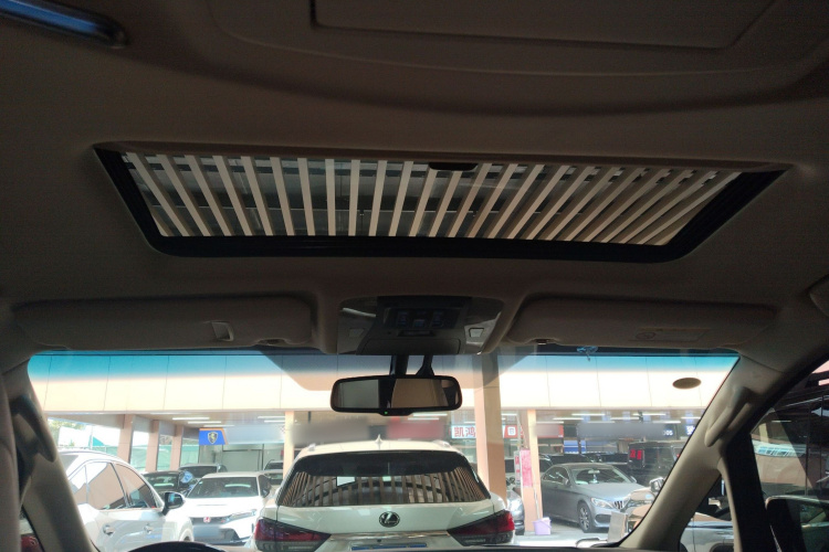 Toyota Alphard 2017 car image #20