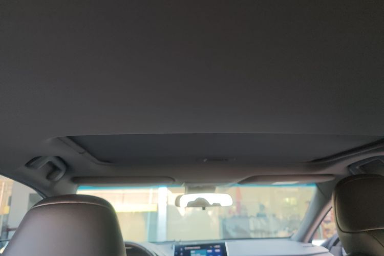 Toyota Avalon 2023 car image #20