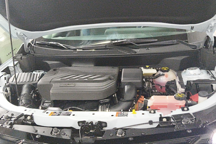 Chevrolet Equinox Plus 2025 #20 Chevrolet Equinox Plus 2025 car image #20