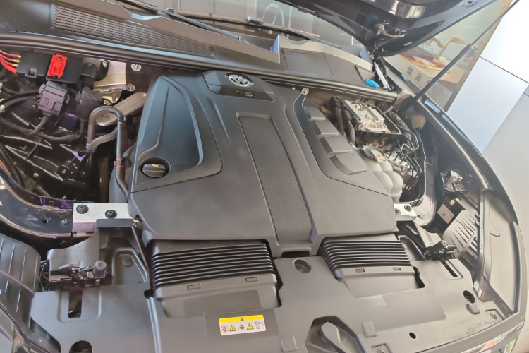 Volkswagen Touareg 2020 car image #20