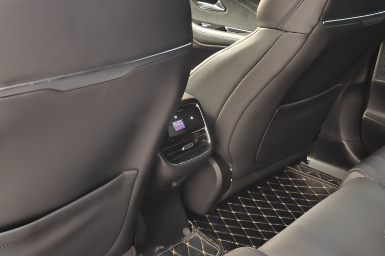 Deepal SL03 2024 #20 Deepal SL03 2024 car image #20