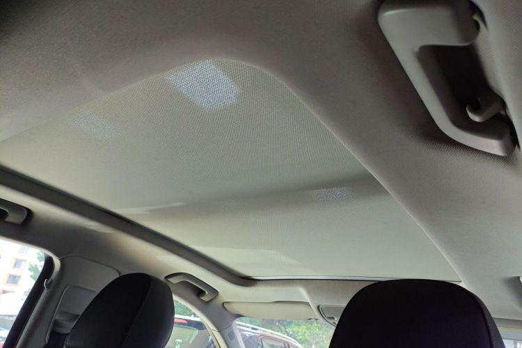 Audi Q3 2017 car image #20