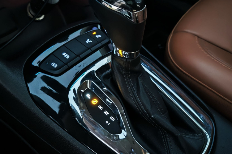 Chevrolet Cruze 2015 #20 Chevrolet Cruze 2015 immagine di auto #20