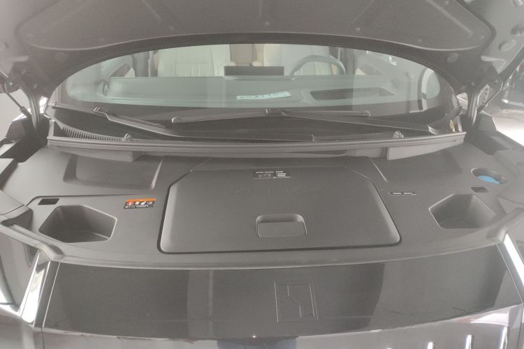 极氪 极氪009 2025 汽车图片 #20