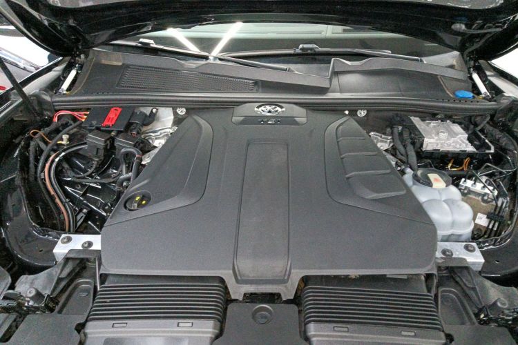 Volkswagen Touareg 2020 car image #20