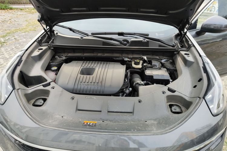 Lynk & Co 01 2024 car image #20