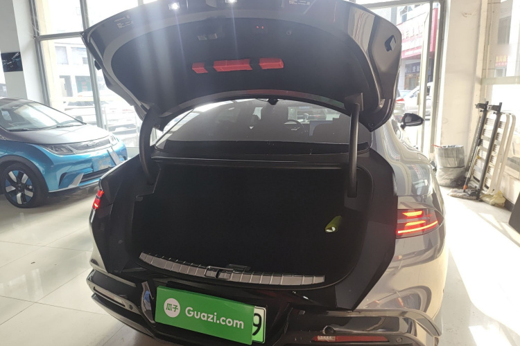 Denza Z9 2024 #20 Denza Z9 2024 car image #20